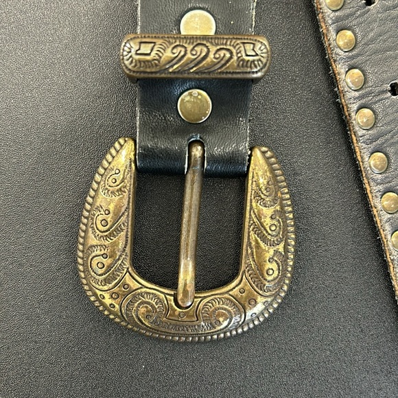 Women’s, Belts, Sand Castle, Small, Black & Gold Tone - Picture 5 of 13